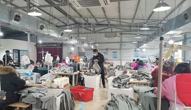 年產(chǎn)20萬件服裝廠,身殘志堅的潛江企業(yè)家獲獎了!|鄭勇|.