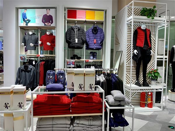 京東攜手紅豆打造首個(gè)服飾類無(wú)界零售店 落地?zé)o錫十一開(kāi)業(yè)